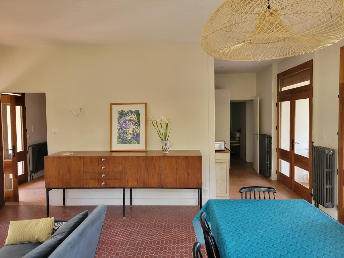 Villa sous les Pins, 300 m plage et commerces